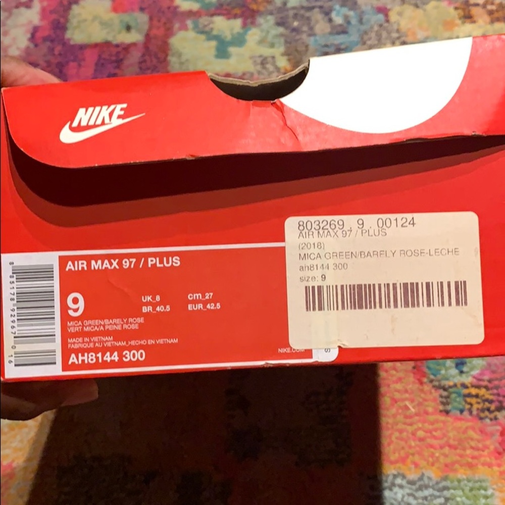 Nike - Picture 4 of 5